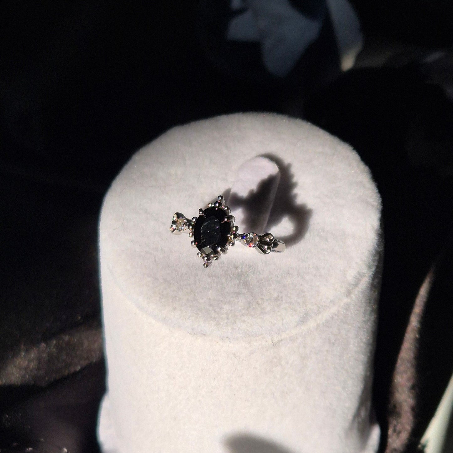 Black spinel ring "Fems"silver