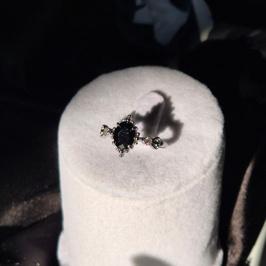 Black spinel ring "Fems"silver