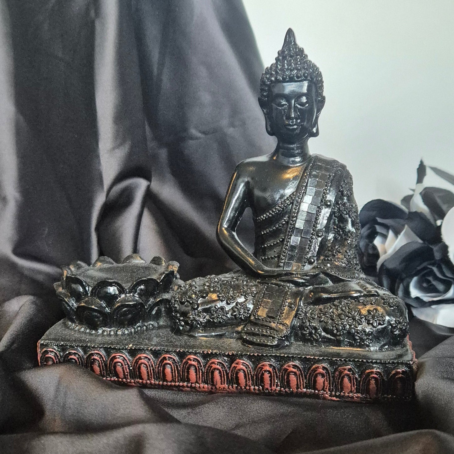 Sphere holder buddha black