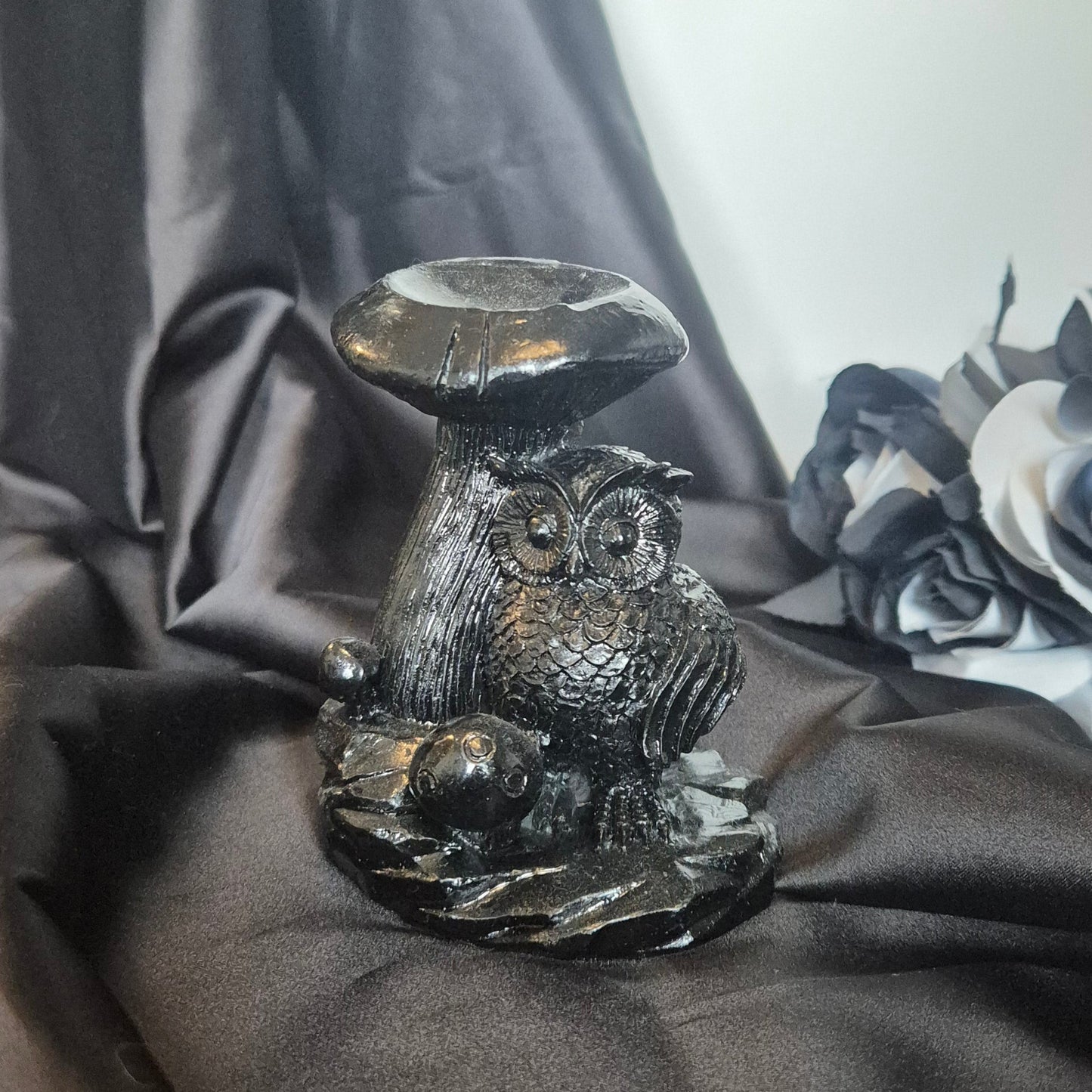 Sphere holder owl black