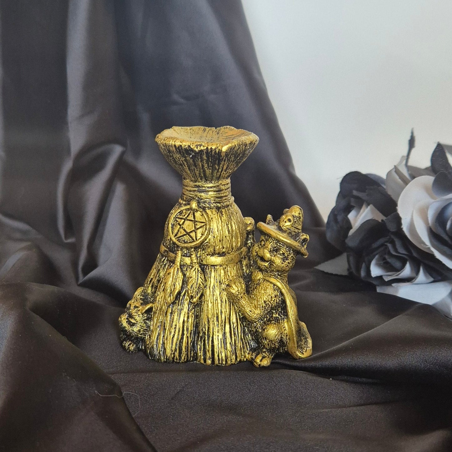 Sphere holder witch cat gold