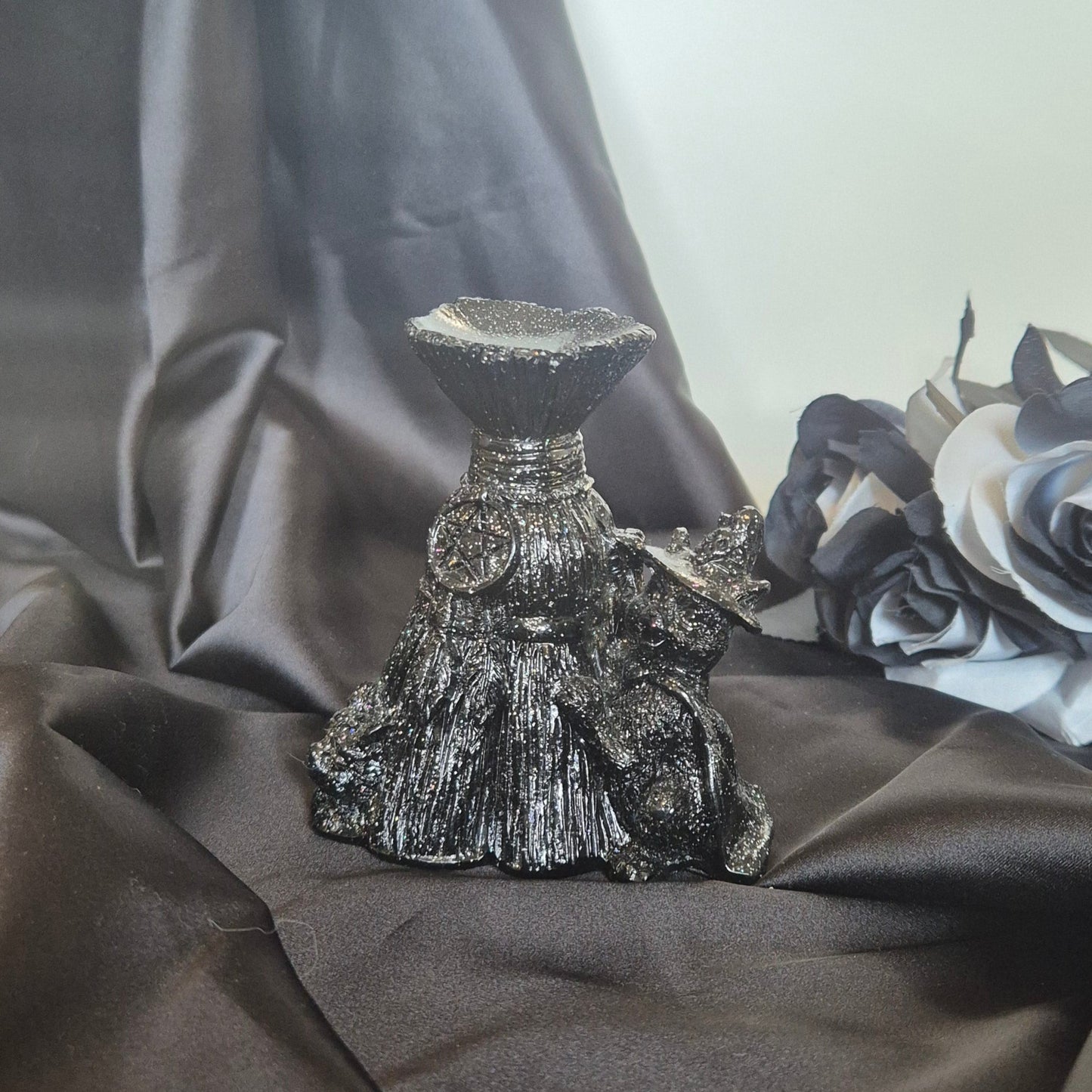 Sphere holder witch cat black