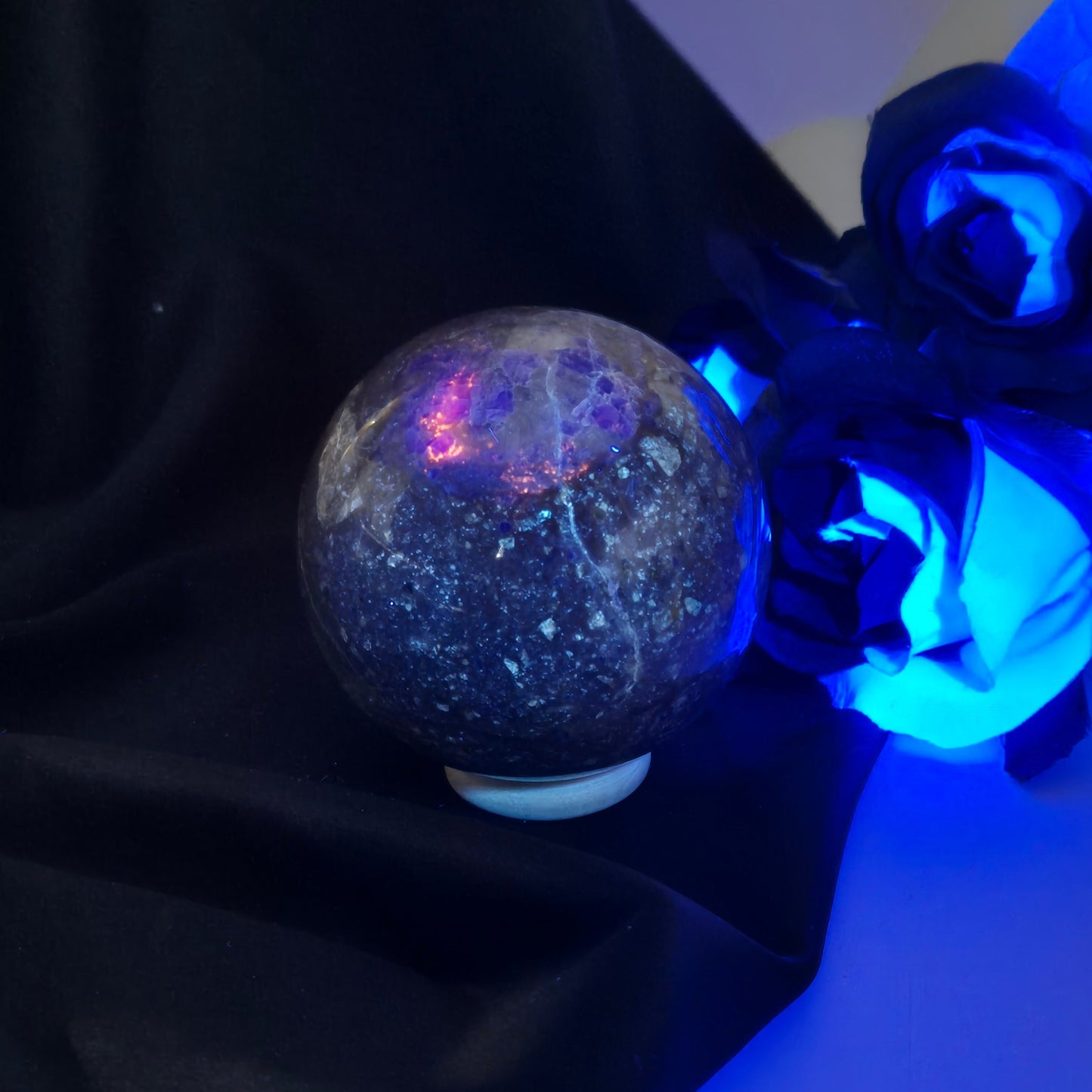Tiffany stone sphere 4