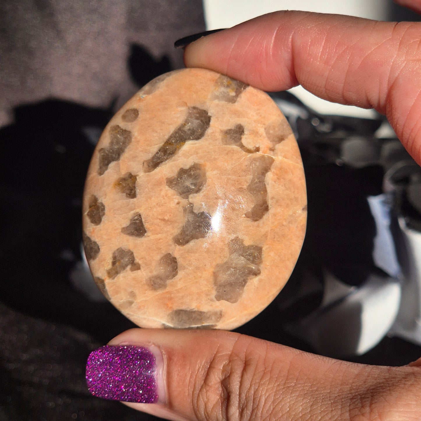 Peach moonstone / Smokey quarts palmstone 12