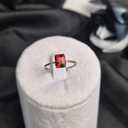 Garnet ring rectangle "big"