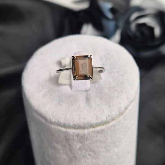 Smokey quarts ring rectangle