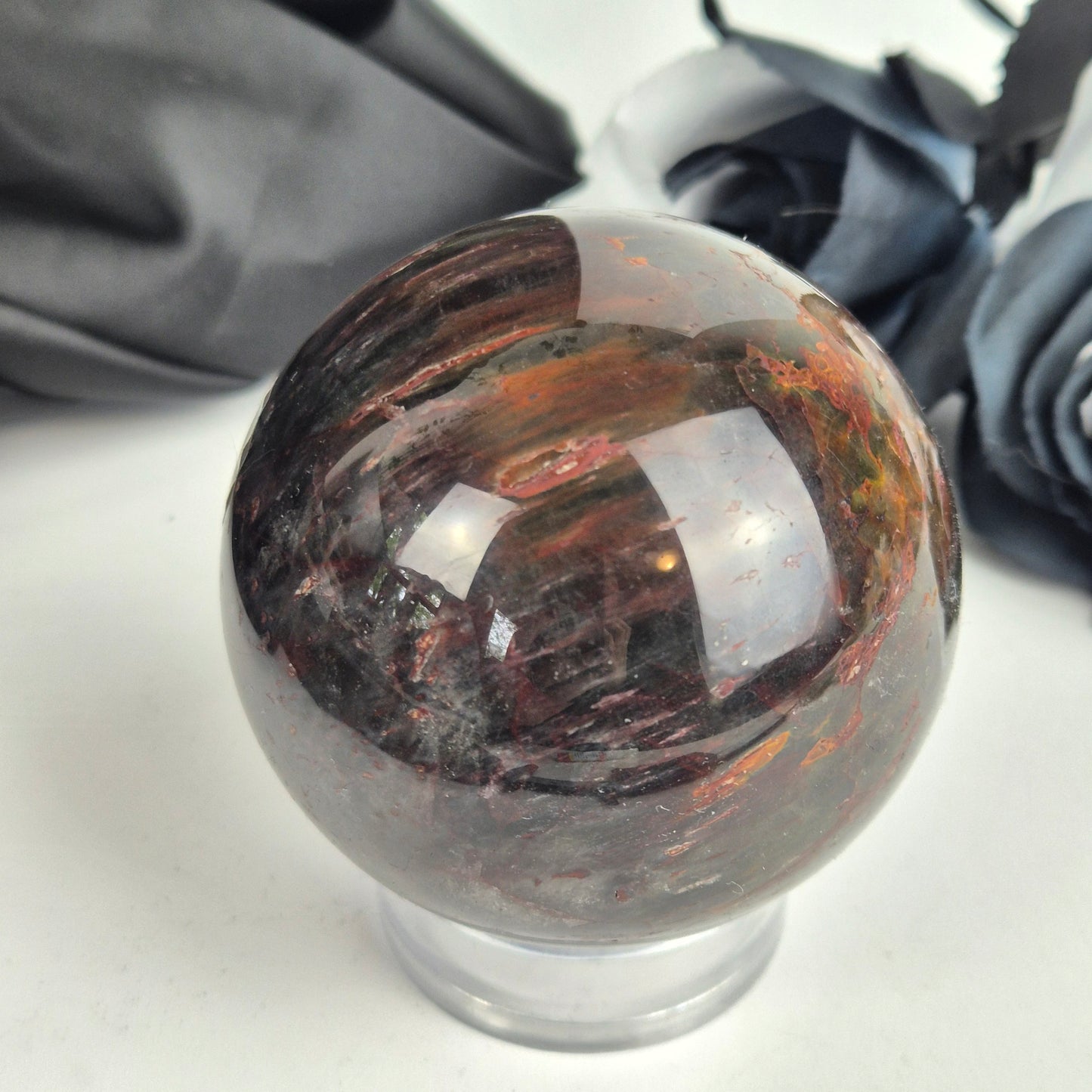 Dark lodolite sphere