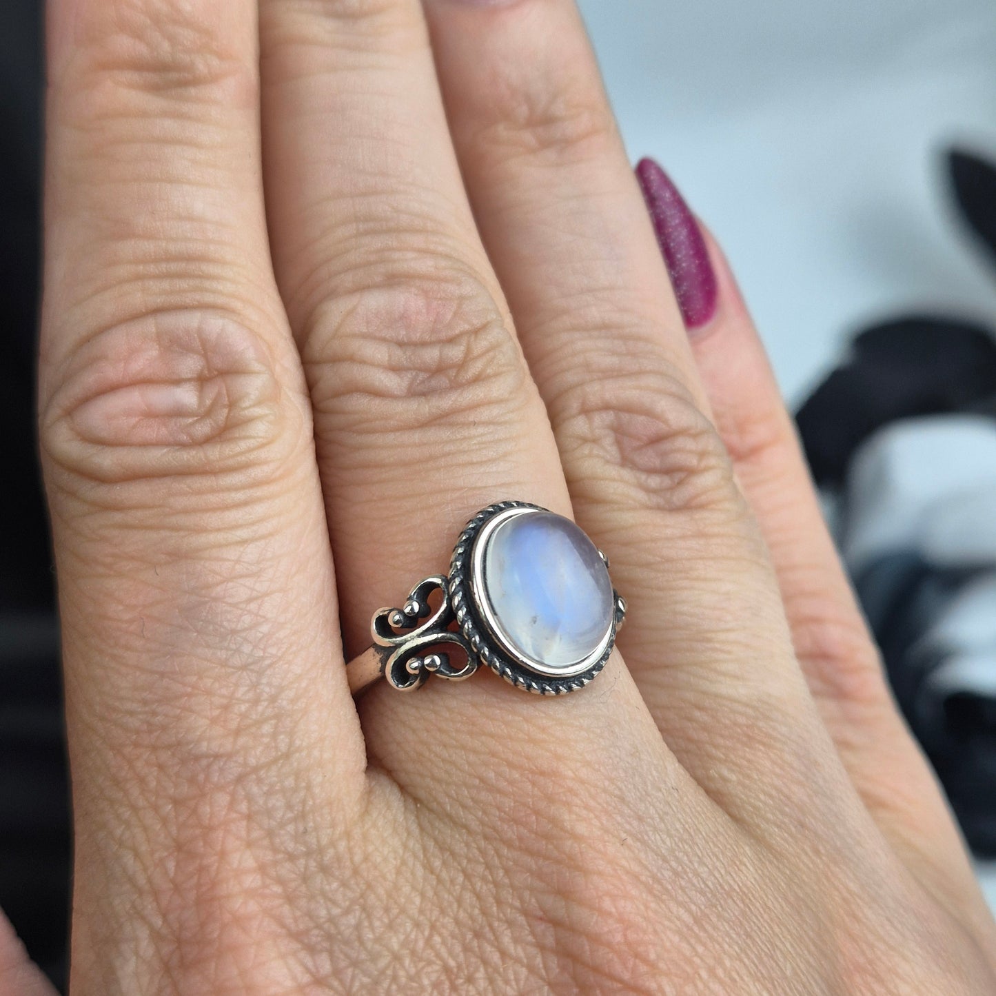 Moonstone ring oval 2