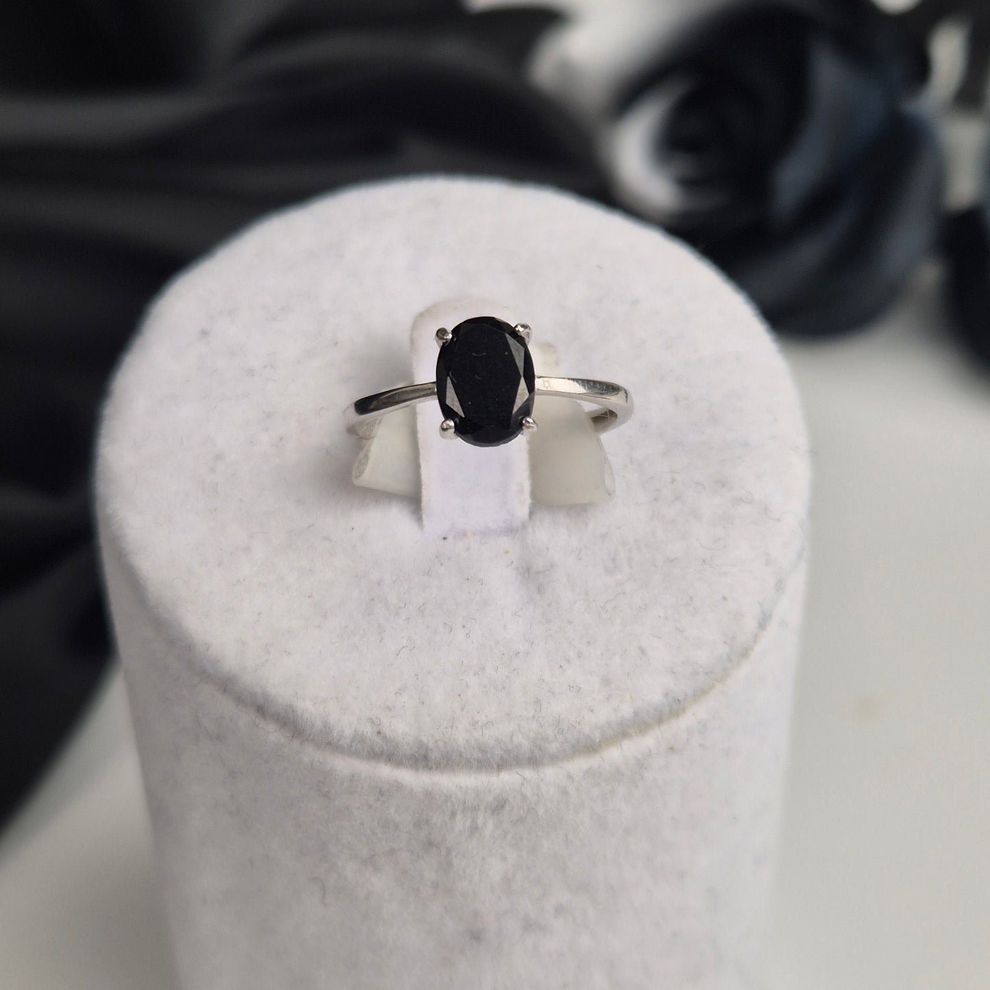 Black spinel oval ring 1