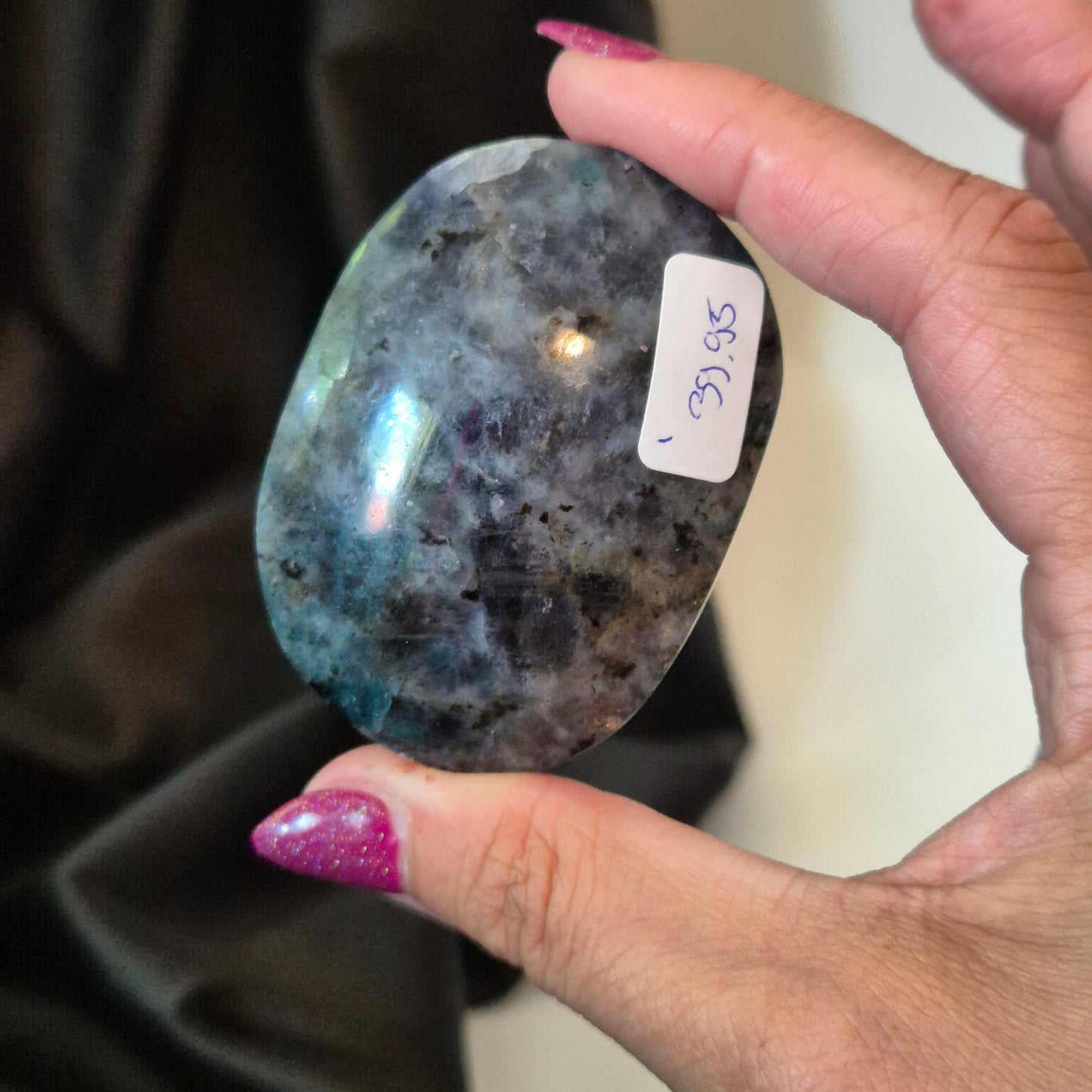 Iolite / emerald palmstone