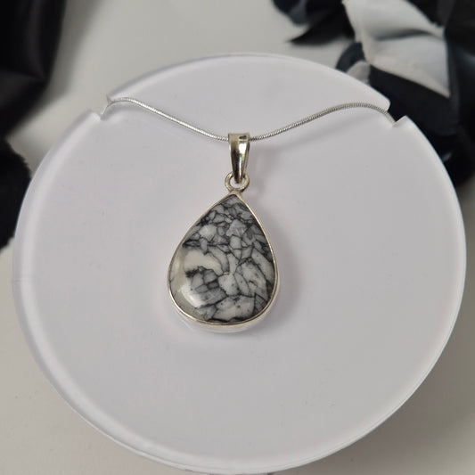 Pinolite necklace 3