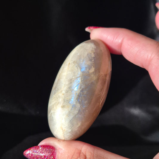 White moonstone shiva 368