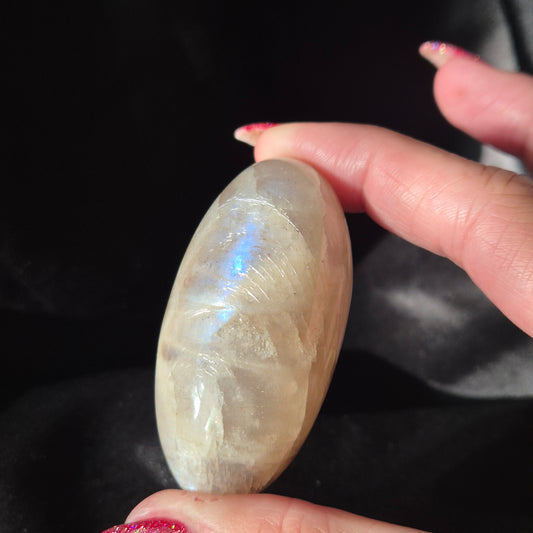 White moonstone shiva 372
