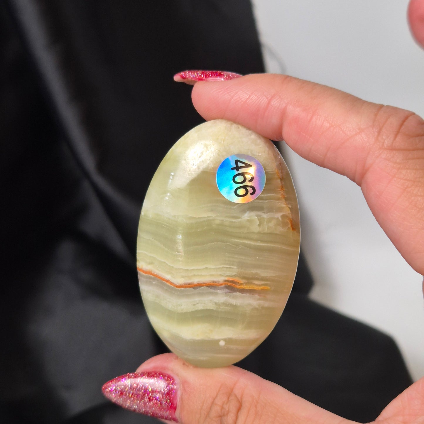 Green onyx palmstone 466