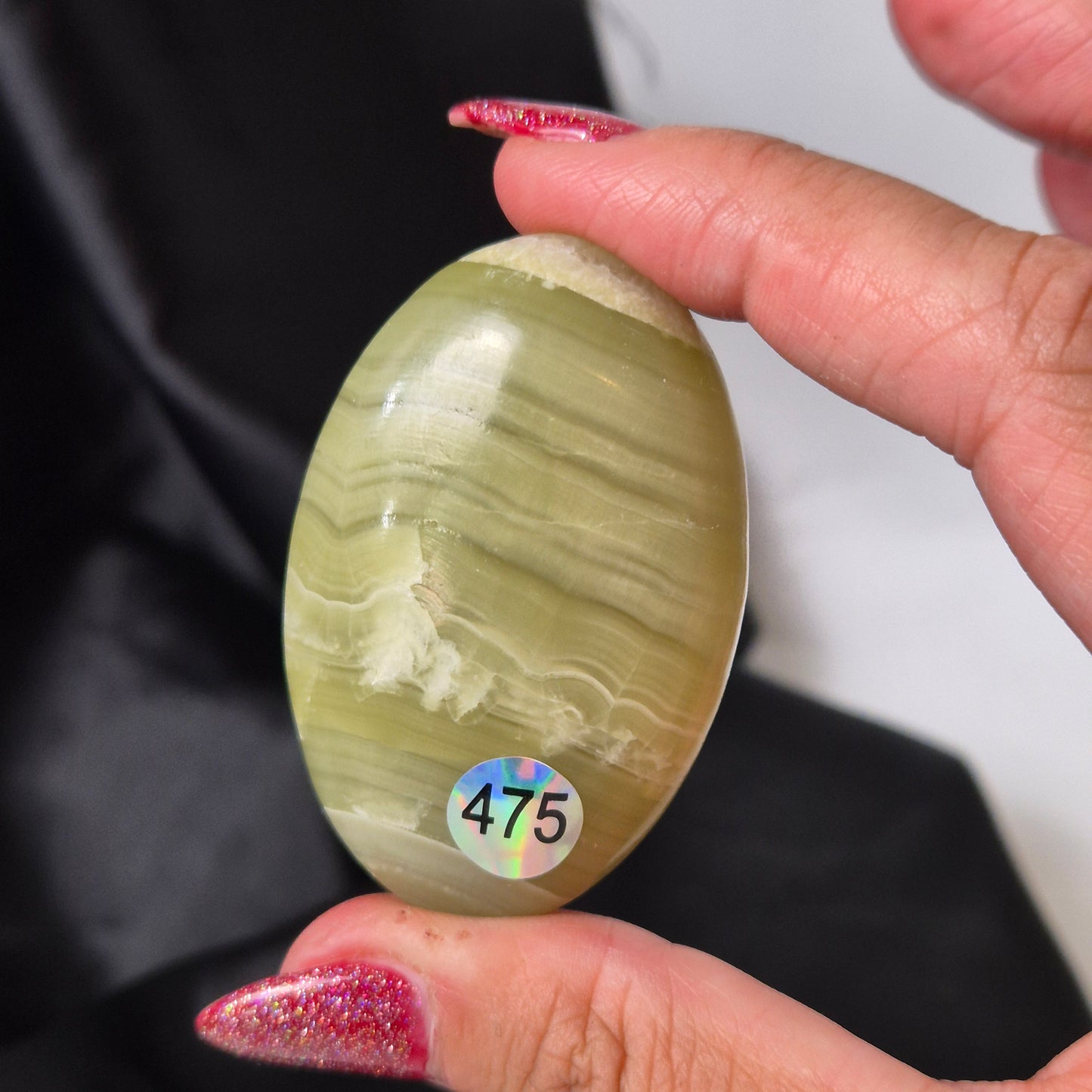 Green onyx palmstone 475