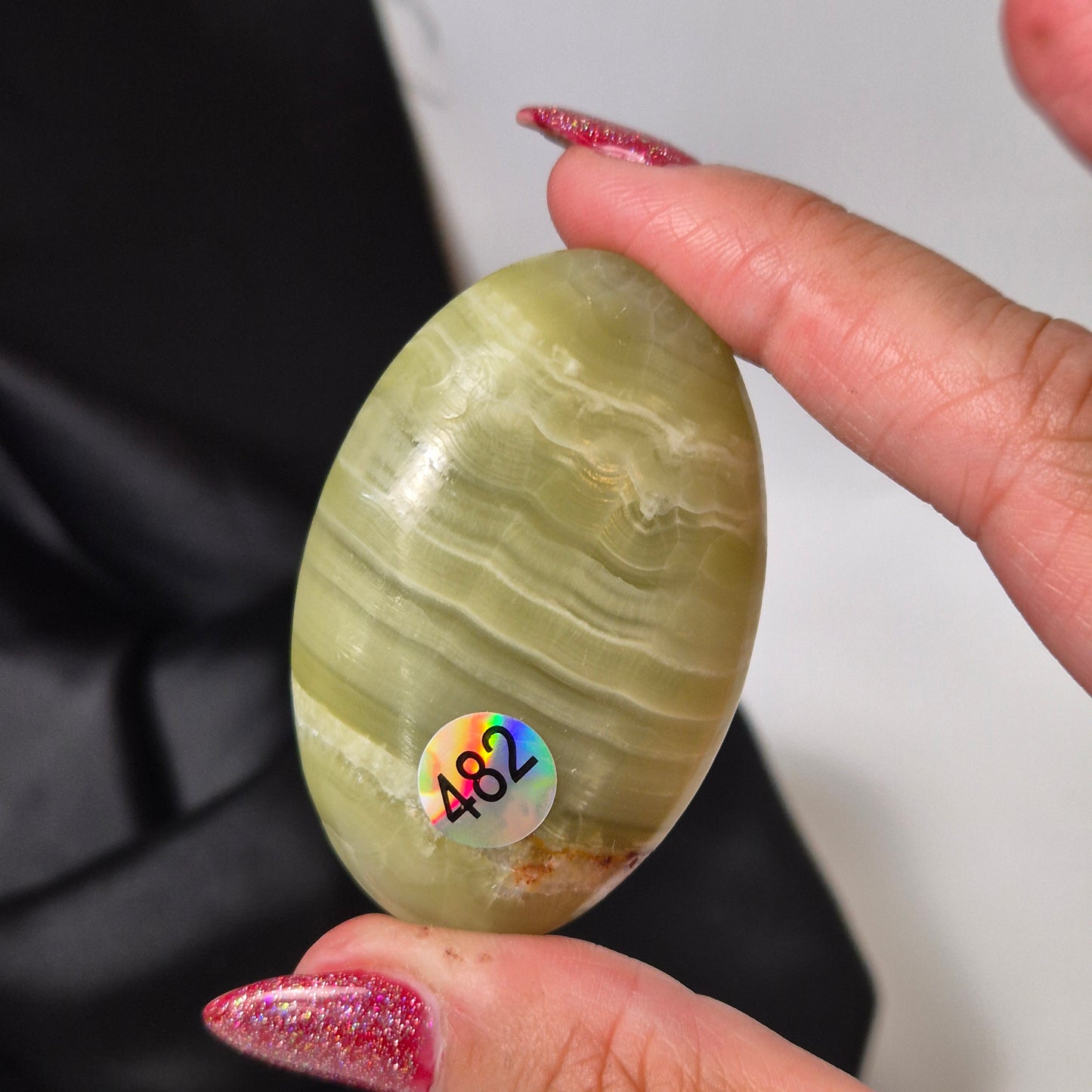 Green onyx palmstone 482
