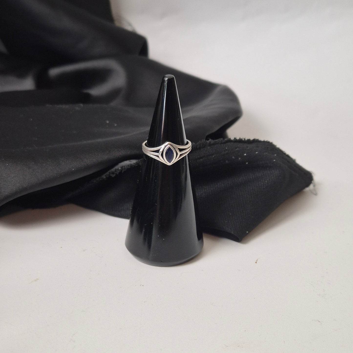 Black obsidian ringholder 49