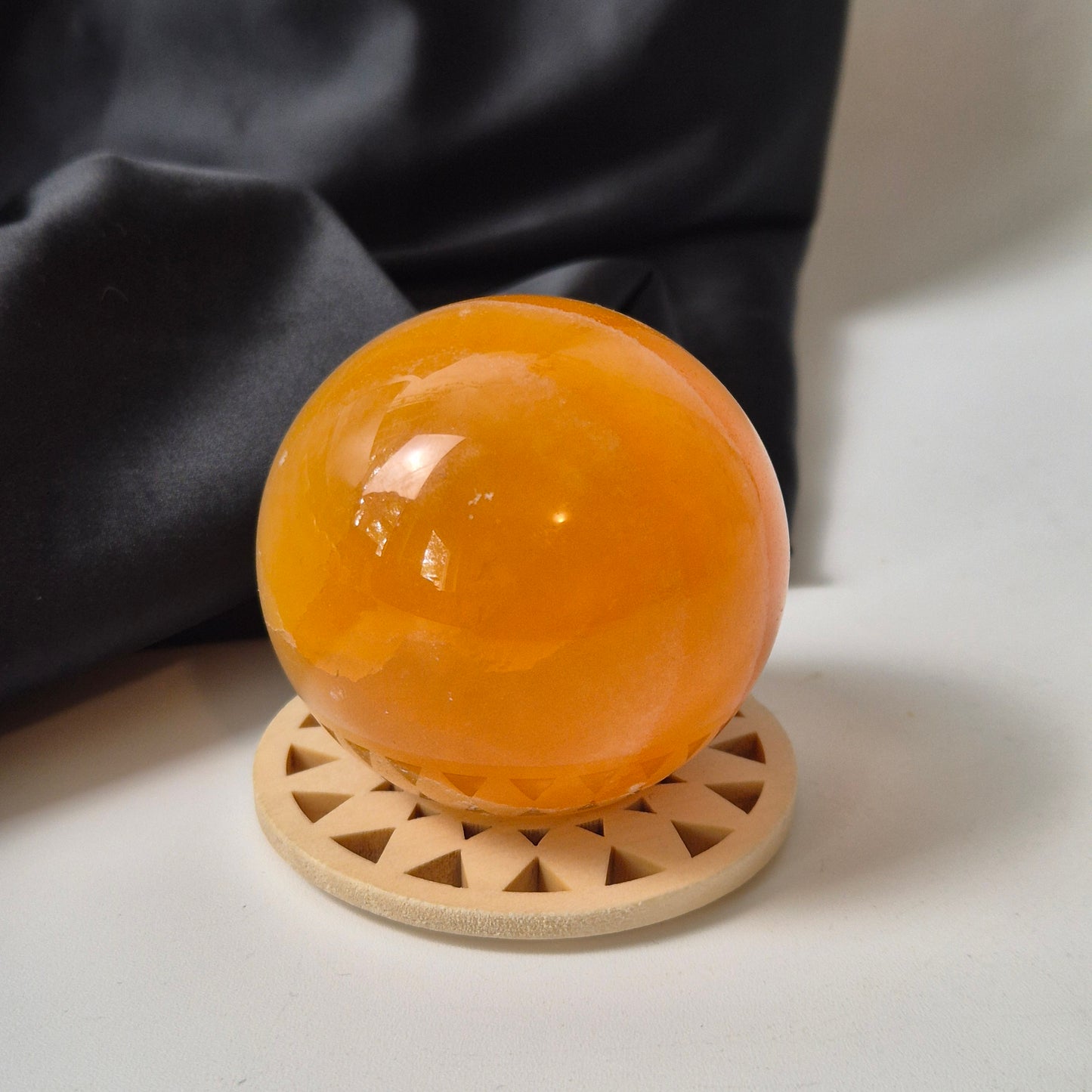 Yellow calcite sphere 1