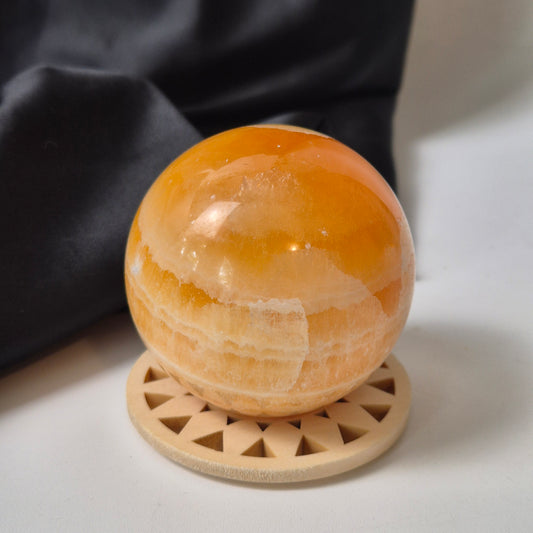 Yellow calcite sphere 2