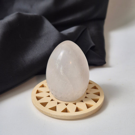 Clear quarts egg