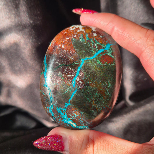 Australian malachite / chrysocolla palm 186