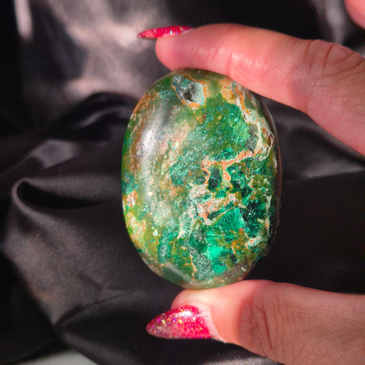Australian malachite / chrysocolla palm 190