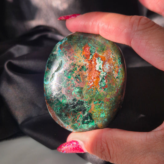 Australian malachite / chrysocolla palm 193