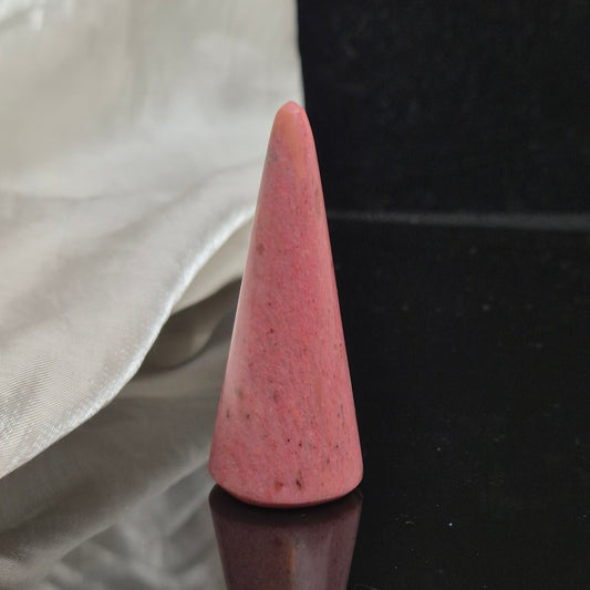 pink petrified wood ringholder 631