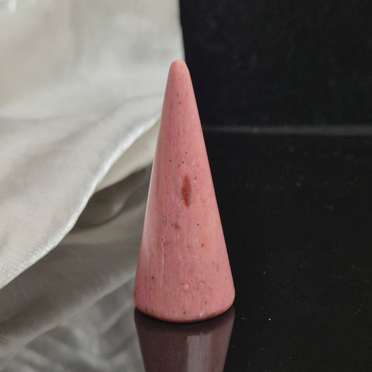 pink petrified wood ringholder 630