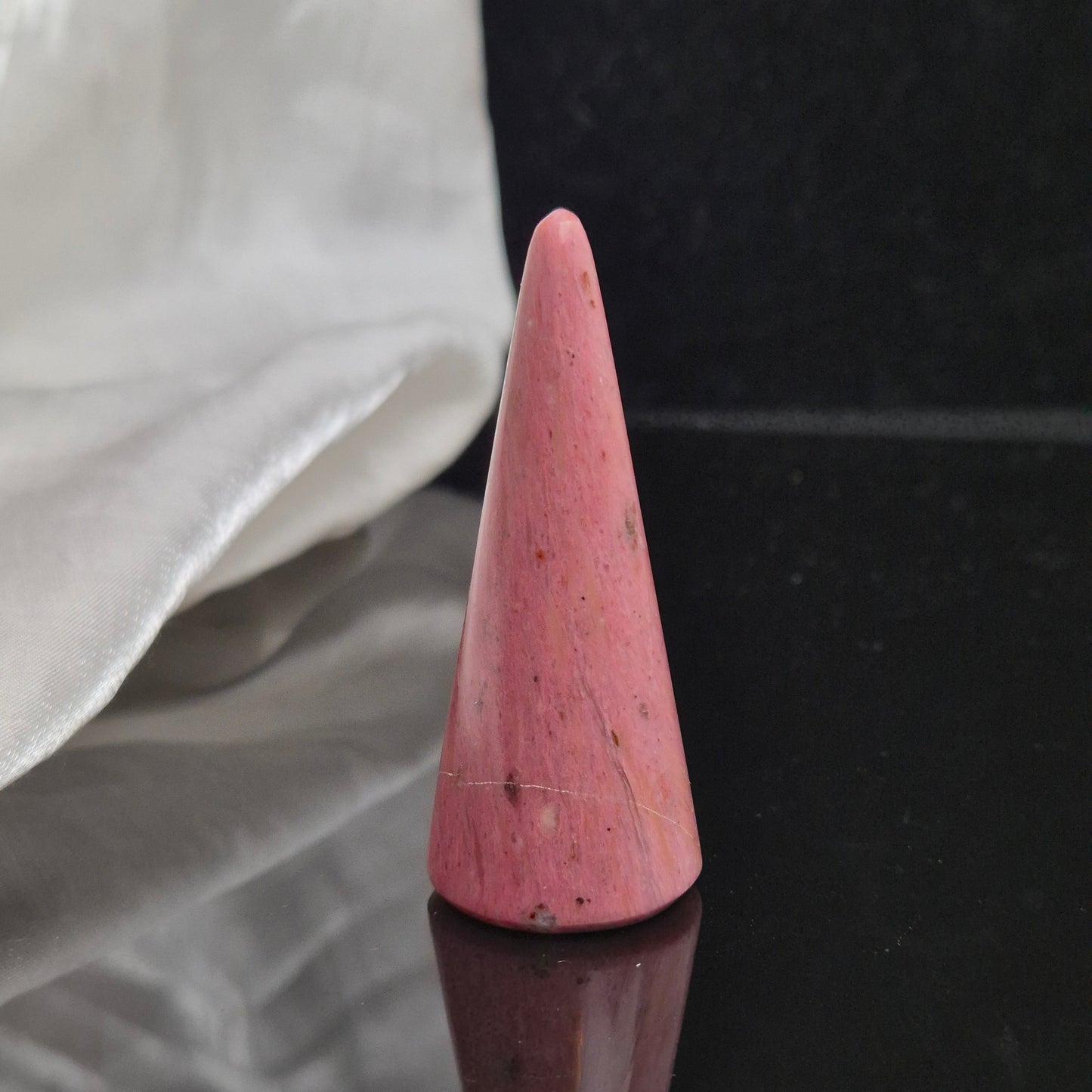 pink petrified wood ringholder 632