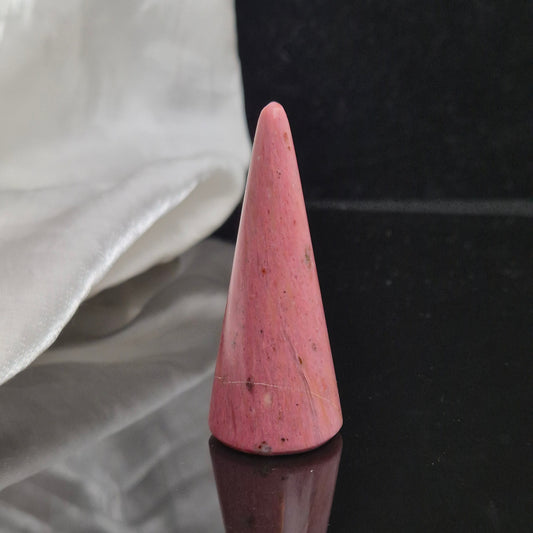 pink petrified wood ringholder 632