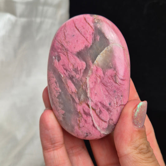 Bubblegum pink rhodonite palmstone 12 (peru)