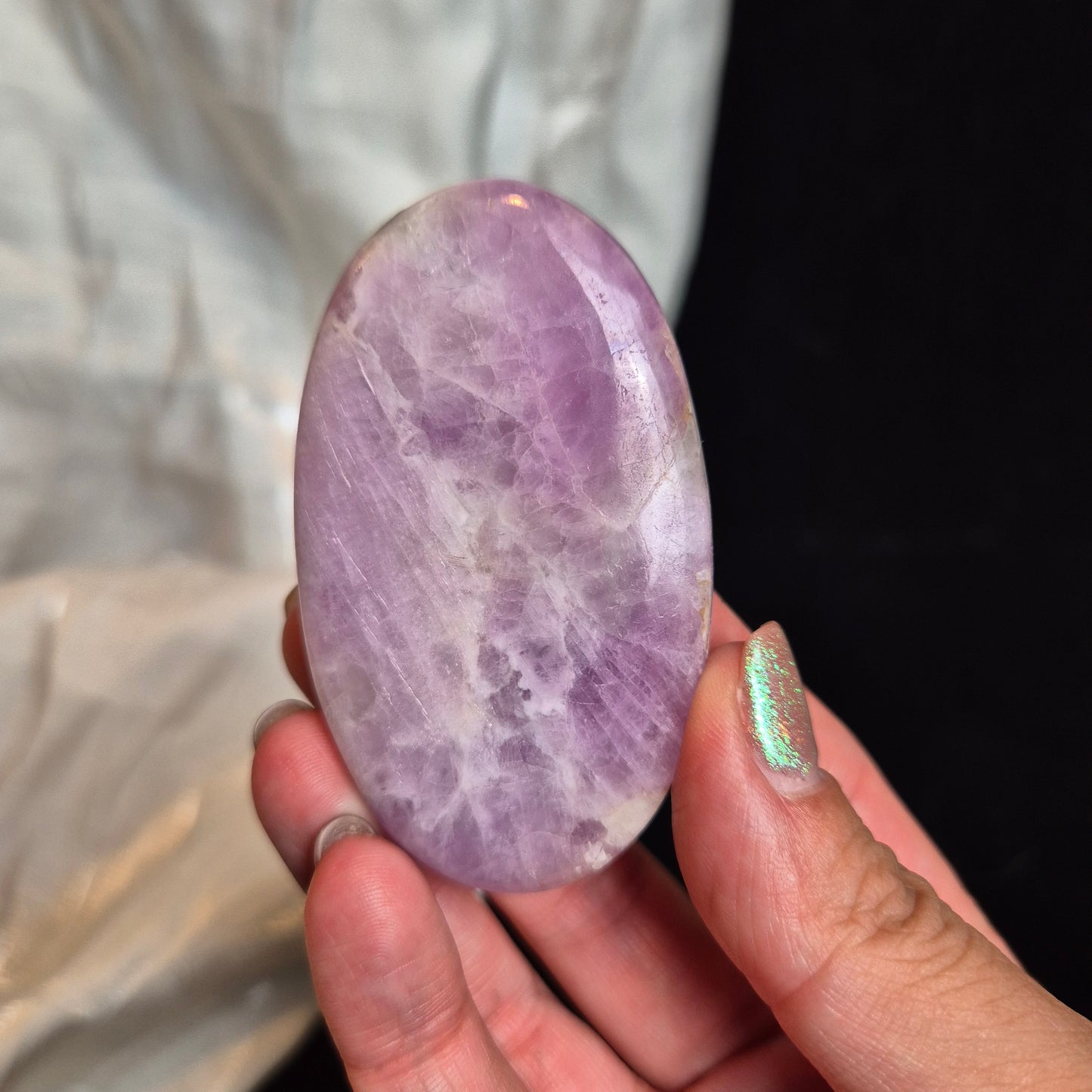 Kunzite palmstone 7
