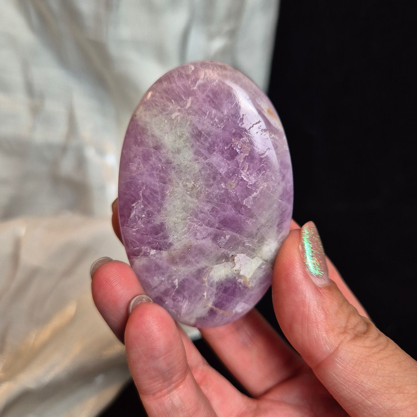 Kunzite palmstone 8