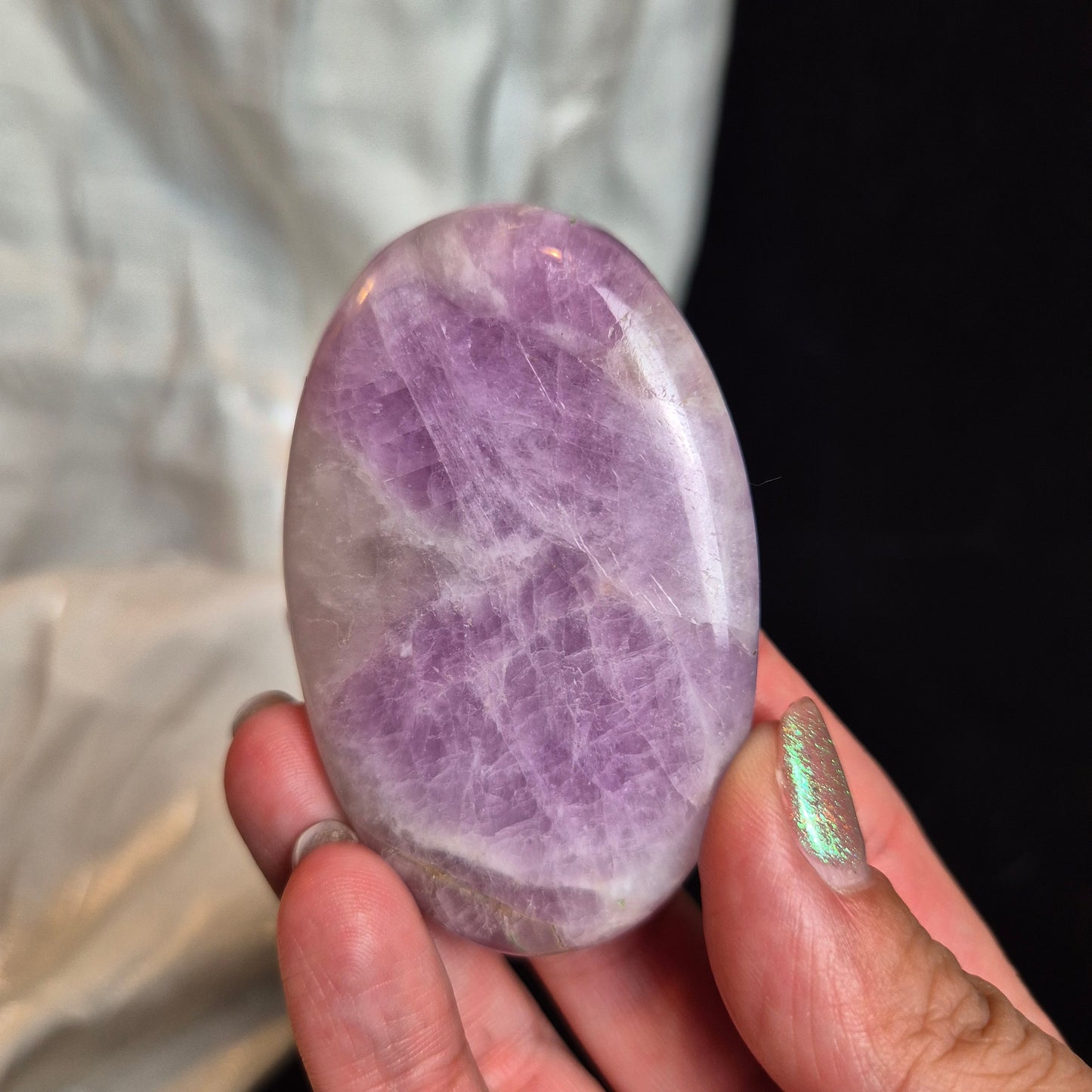Kunzite palmstone 9