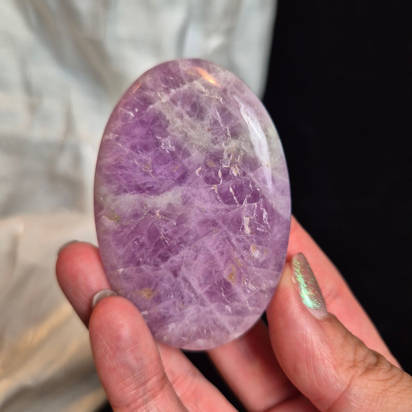 Kunzite palmstone 10
