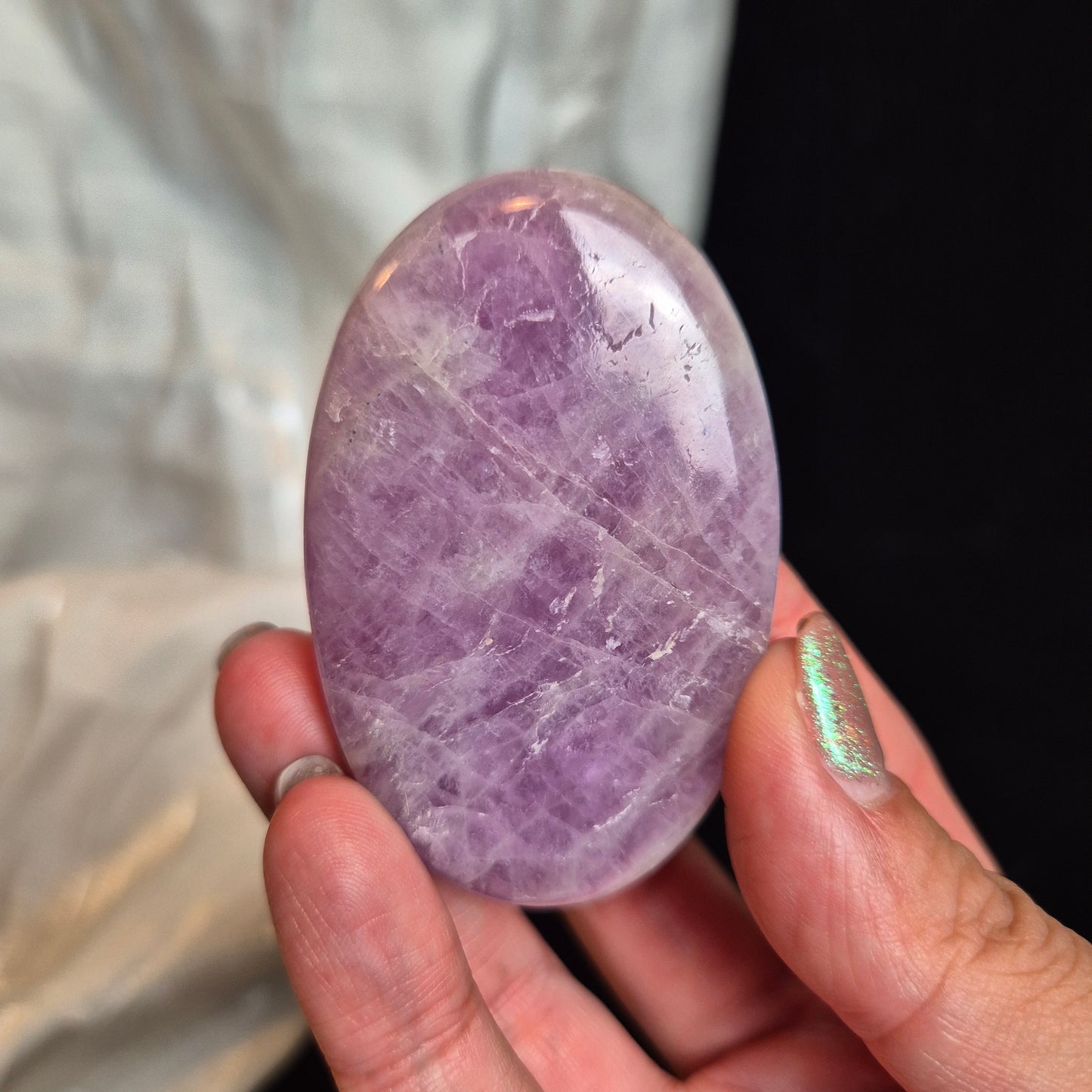 Kunzite palmstone 11