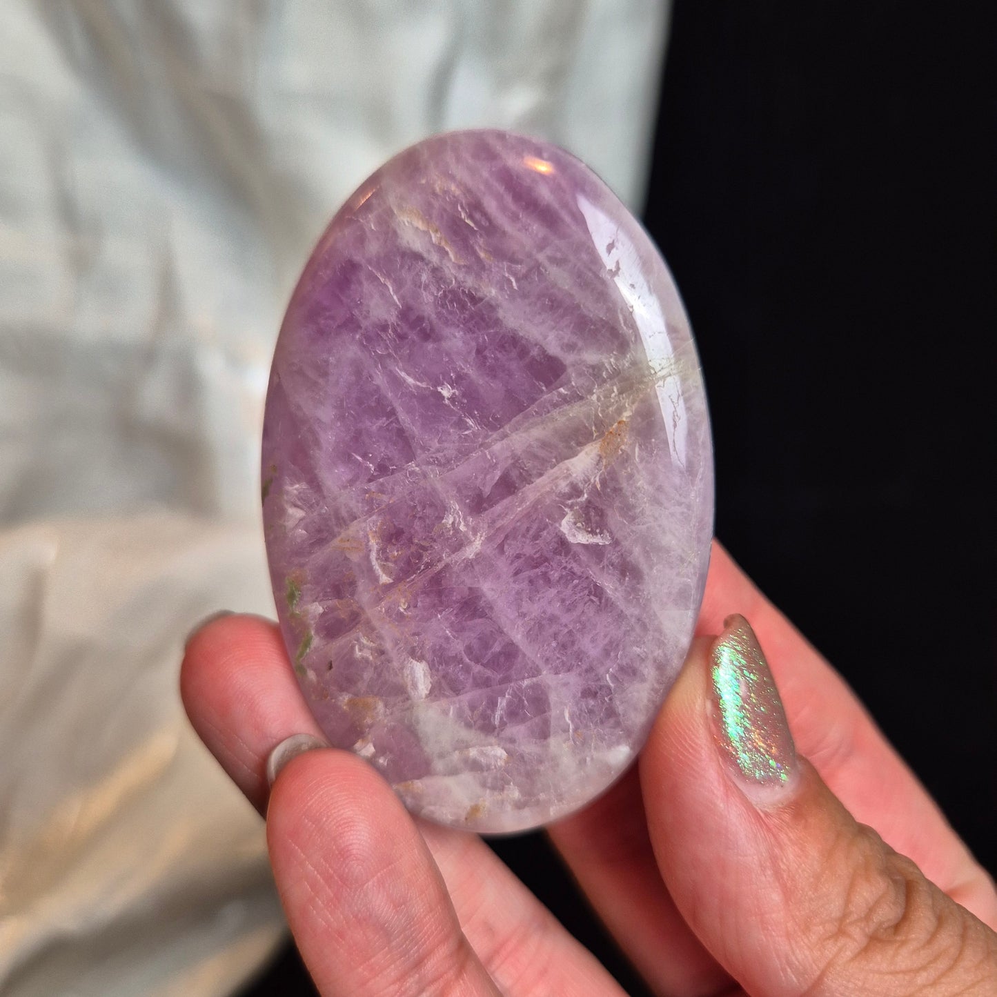 Kunzite palmstone 13