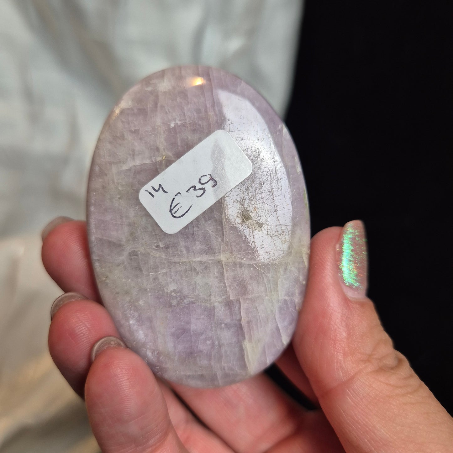 Kunzite palmstone 14
