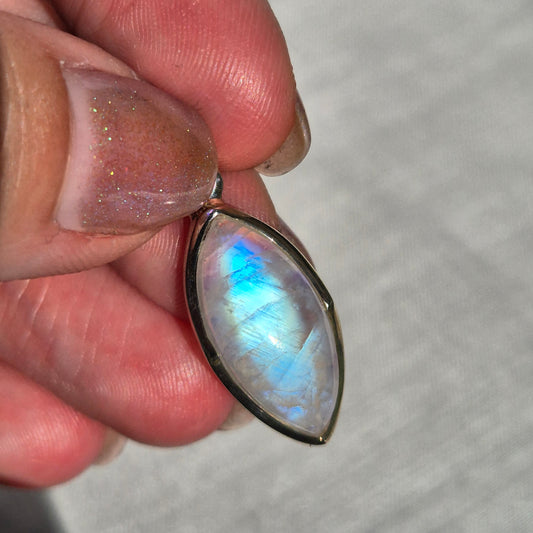 Rainbow moonstone necklace 1