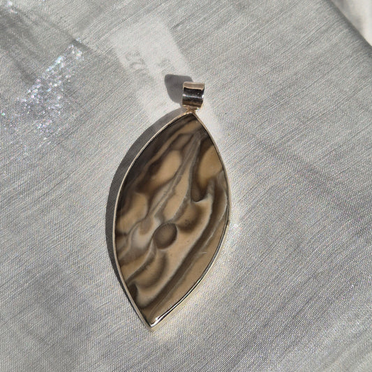 Polish flint necklace 5 (Poland)