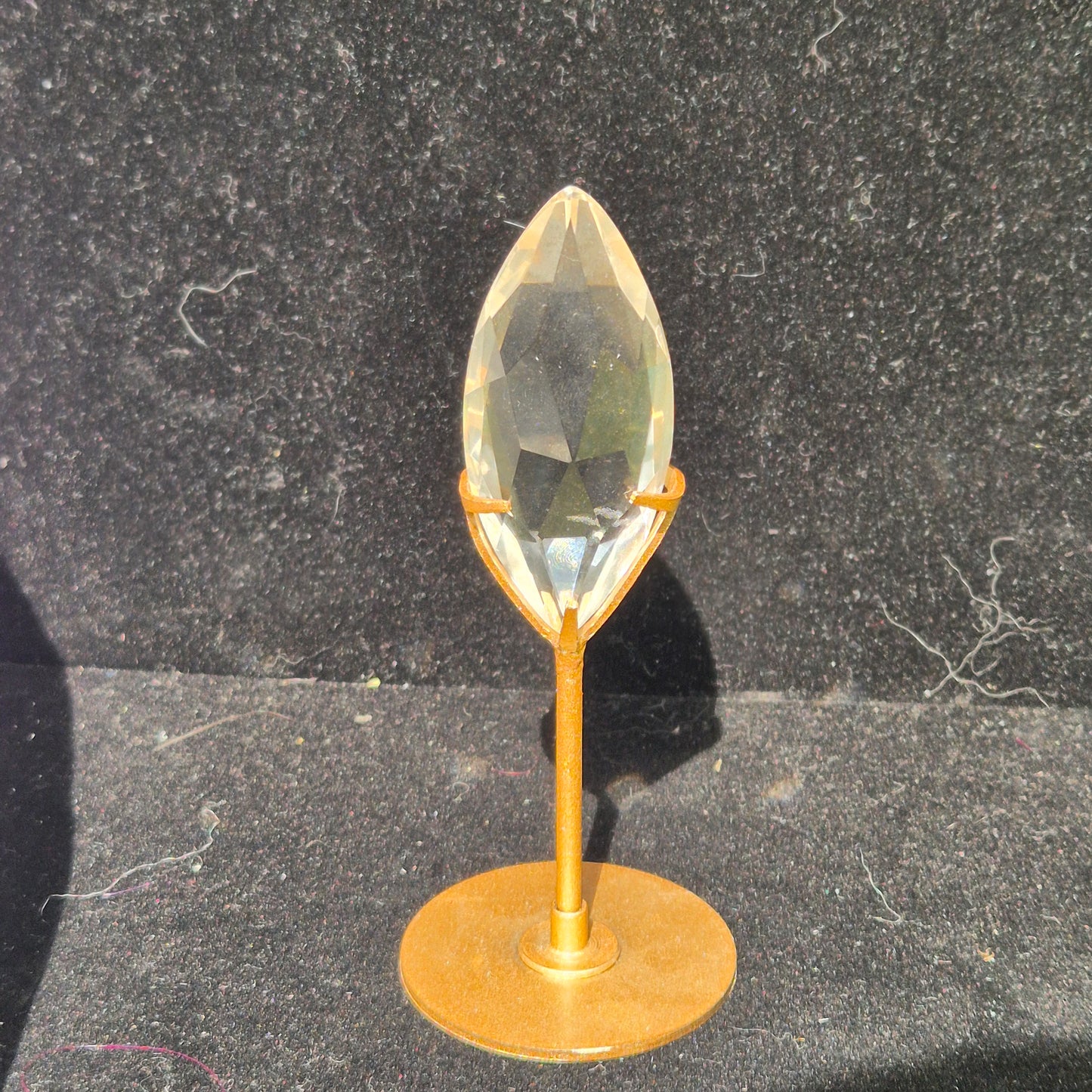 Clear quarts "eye"on stand