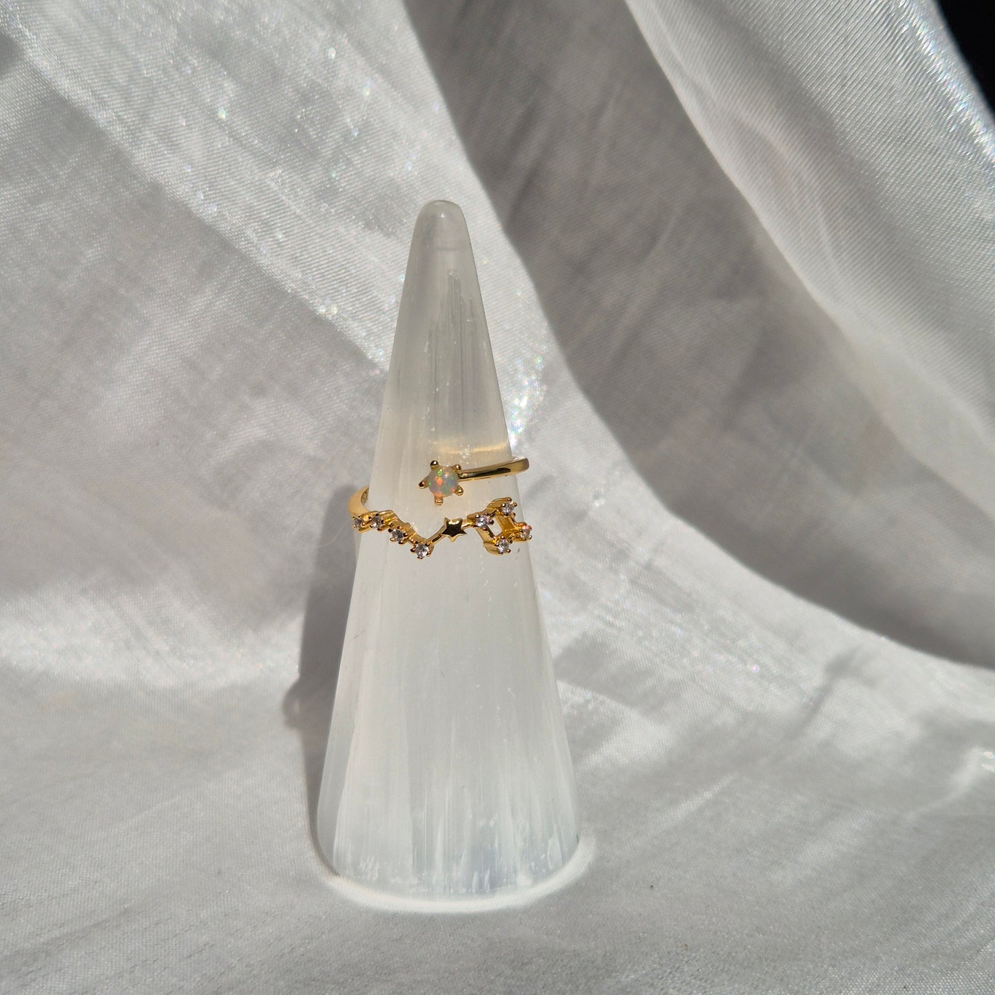 Opal ring Pisces gold