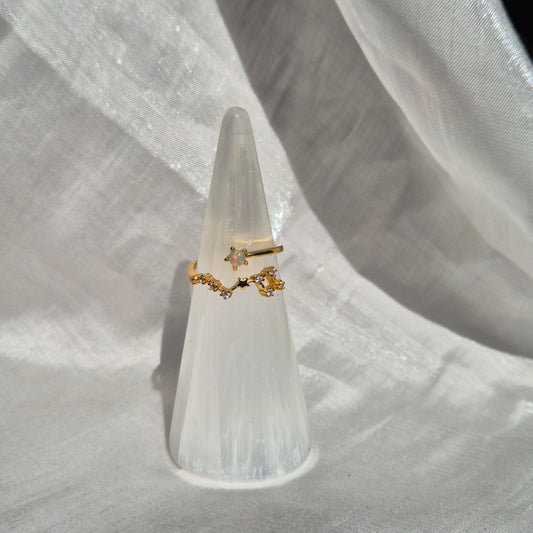 Opal ring Pisces gold