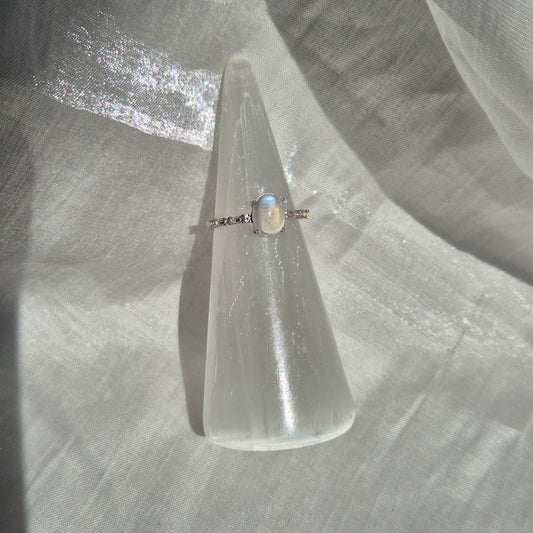 Moonstone ring small 2
