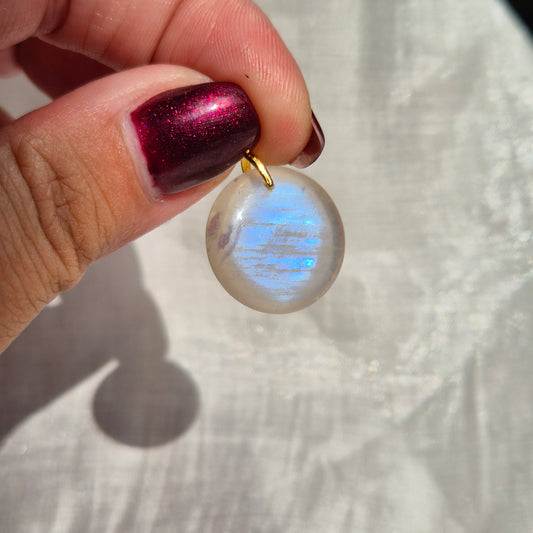moonstone necklace gold 1
