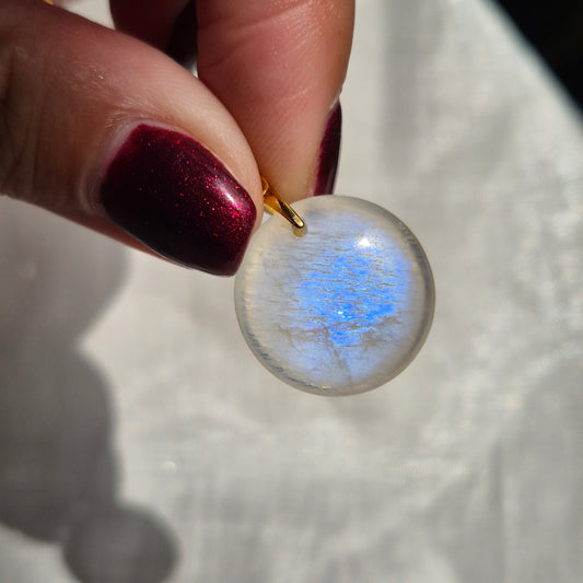 Moonstone necklace gold 2