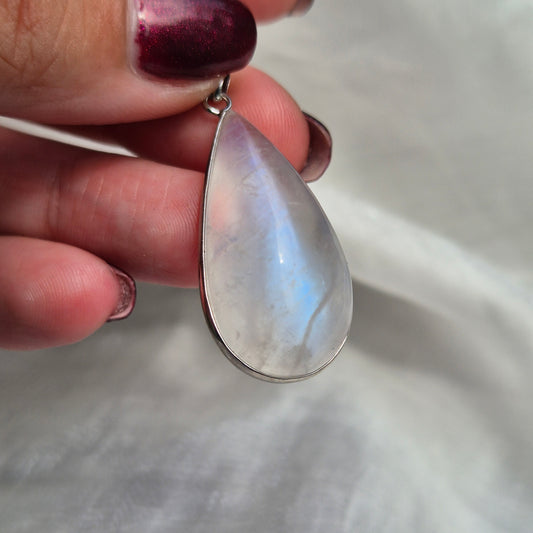 Moonstone droplet necklace 2