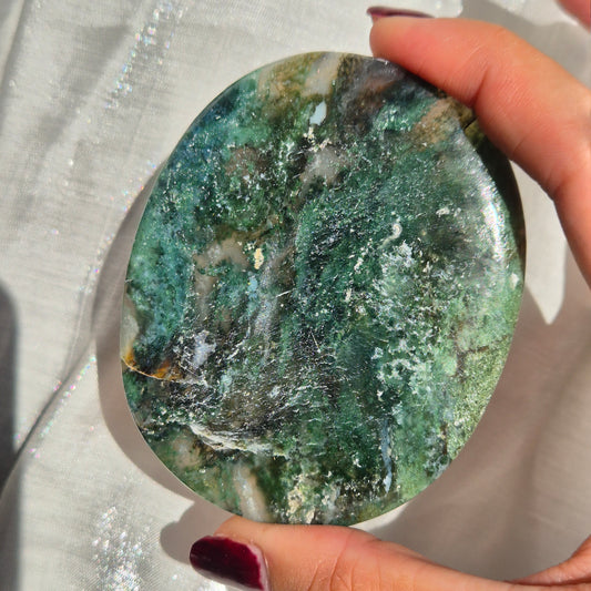 Moss agate flat palm 197