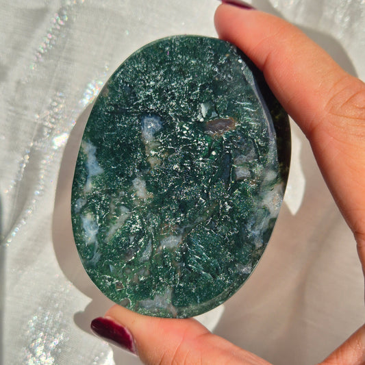 Moss agate flat palm 198